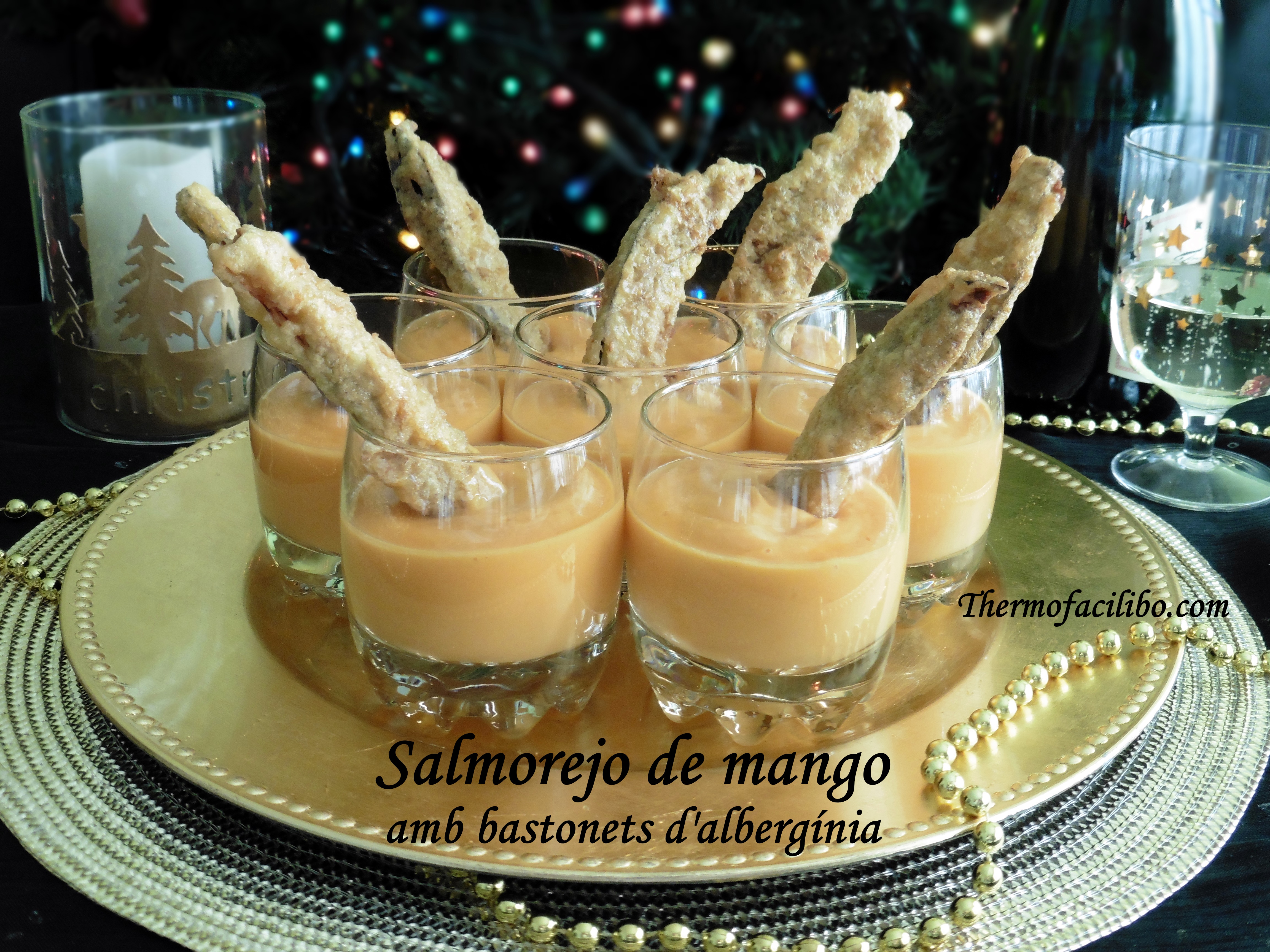 Salmorejo de mango amb bastonets d'albergínia